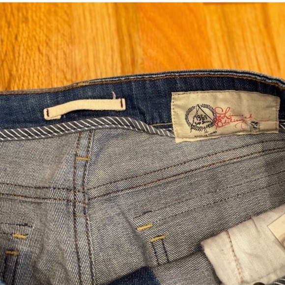 Gap Limited edition medium wash mid rise flare leg - Picture 4 of 8